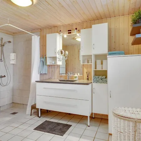Rudi - 450m From The Sea In Ne Jutland By Interhome Prázdninový dům Hals