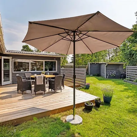 Rudi - 450m From The Sea By Interhome Hals